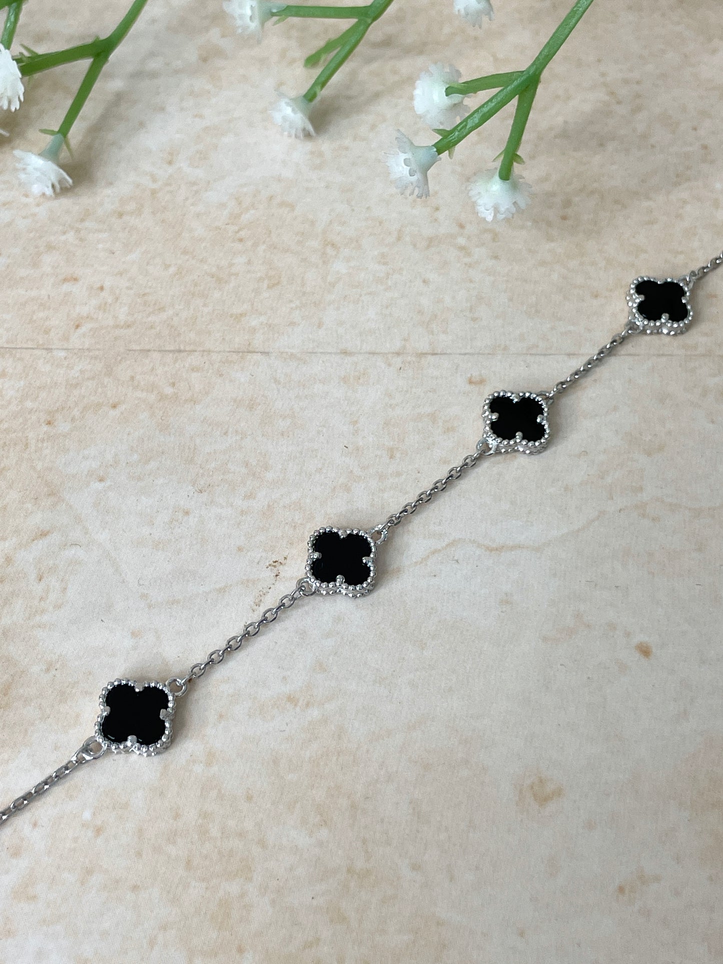 Van Cleef 5 leaf bracelet